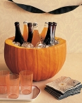 Un'idea per il portaghiaccio   lfg-last-minute-halloween-party-ideas-pumpkin-cooler.jpg
