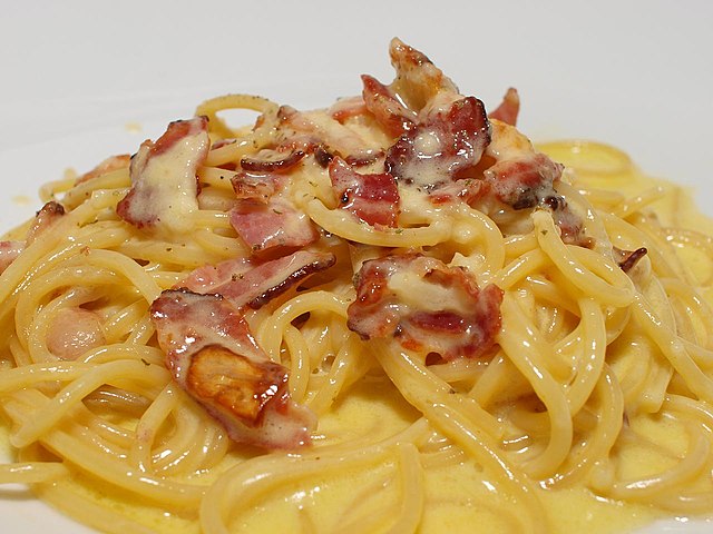 Spaghetti_alla_carbonara_classica