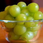 chicchi uva gorgonzola pistacchi