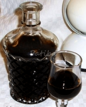 Liquore di noci acerbe (NOCINO) alla maniera di Petronilla