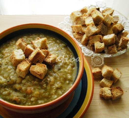 Crostoncini o crostini, guarnizione per minestre e zuppe