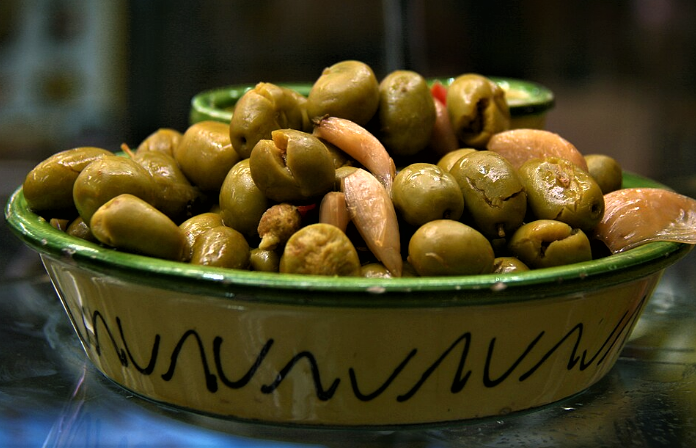 Alivi cunzati Olive condite siciliana
