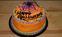 Halloween_cake_with_web_and_spider