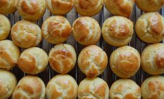 pasta reale minestra petronilla Choux_pastry_buns,_2009