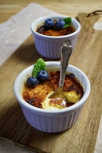 Creme_brulee_(KETO,_LCHF,_Low_Carb,_Gluten_free,_FIT)_-_52773997462